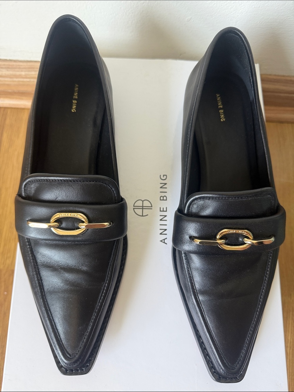 Anine Bing NEW Leather Loafers with Gold Chainlink - Size 39 - Picture 6 of 10